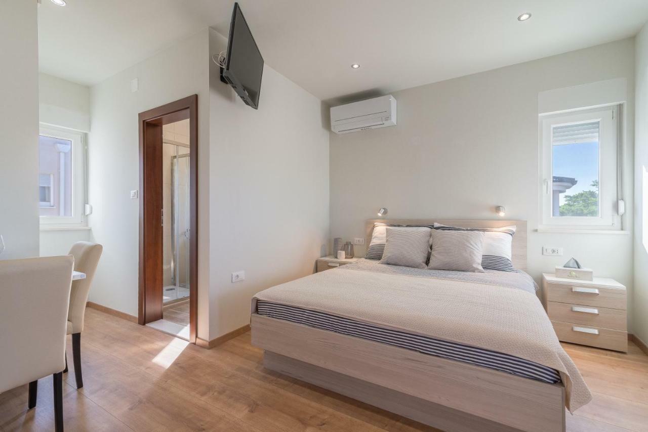 Appartement Studio Apartman Rosa à Zaton  Extérieur photo